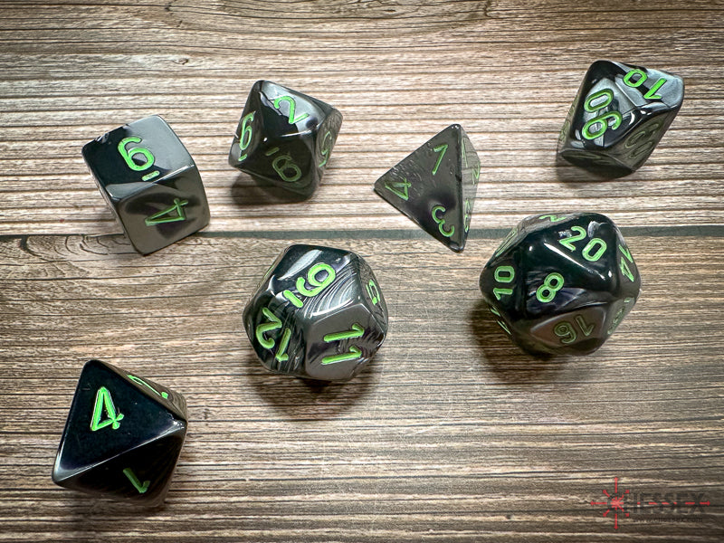 Chessex Polyhedral 7 Die Würfel-Set Gemini Schwarz-Grau/Grün