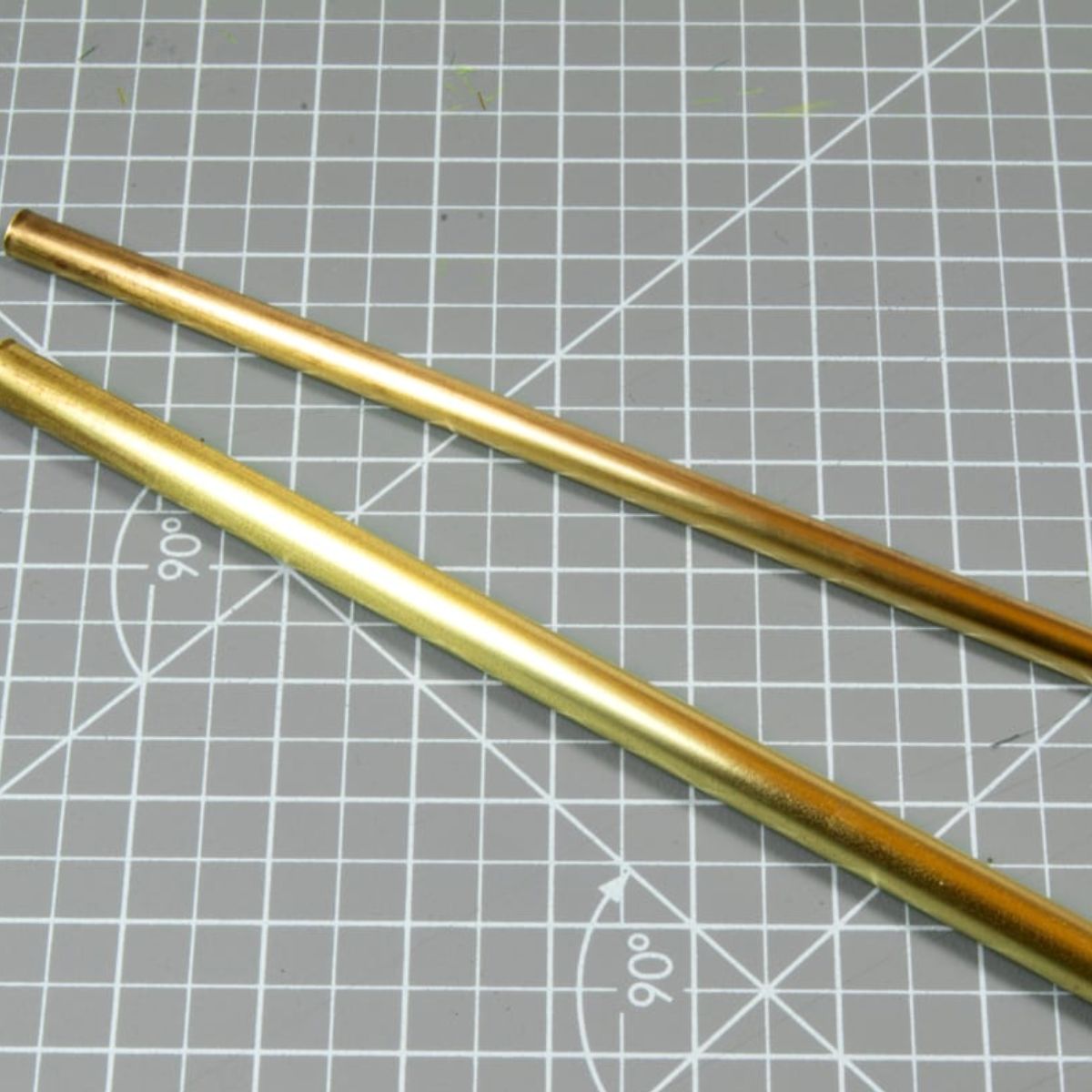 AK Interactive Dioramas BRASS PIPES 3,0mm, 2 units