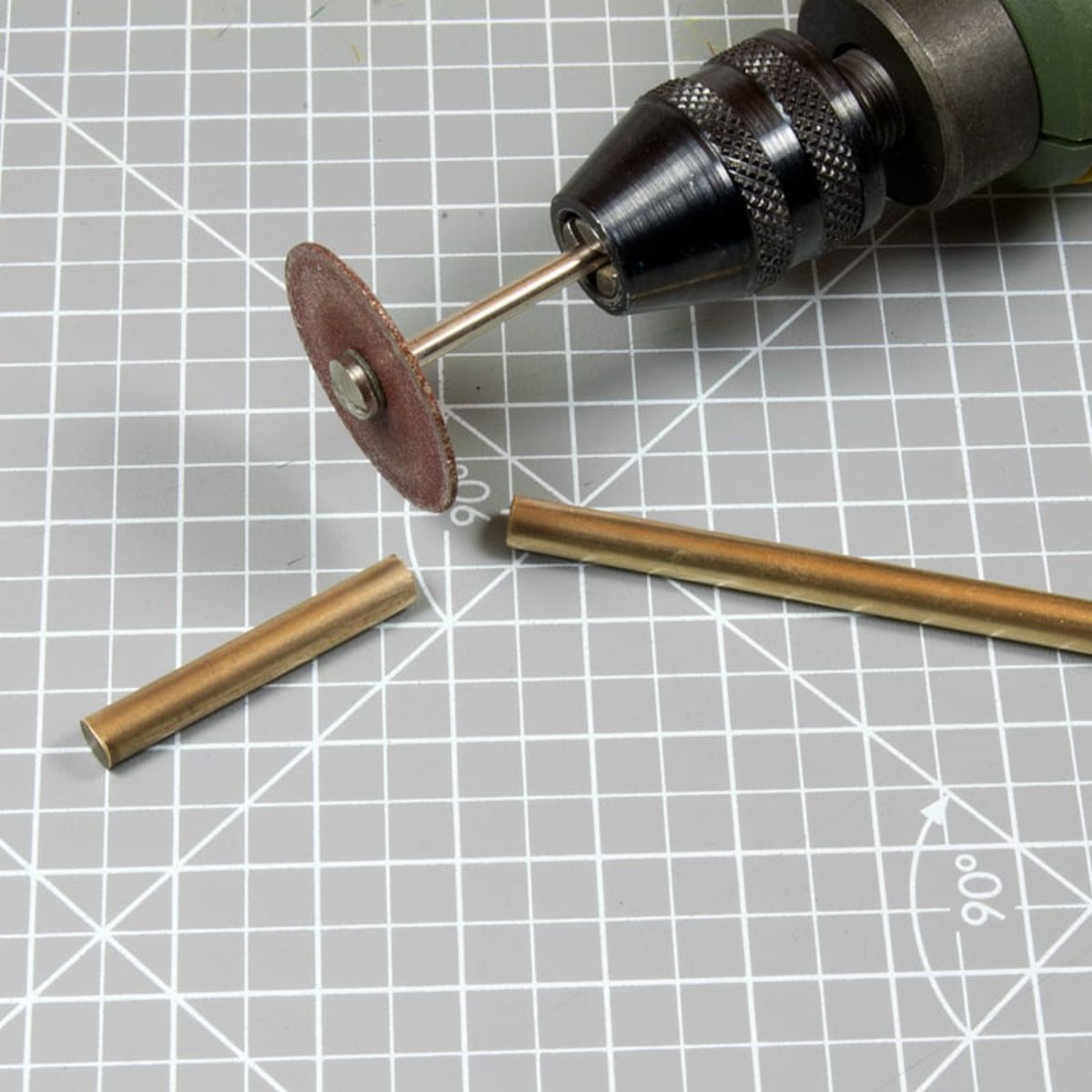 AK Interactive Dioramas BRASS PIPES 3,0mm, 2 units