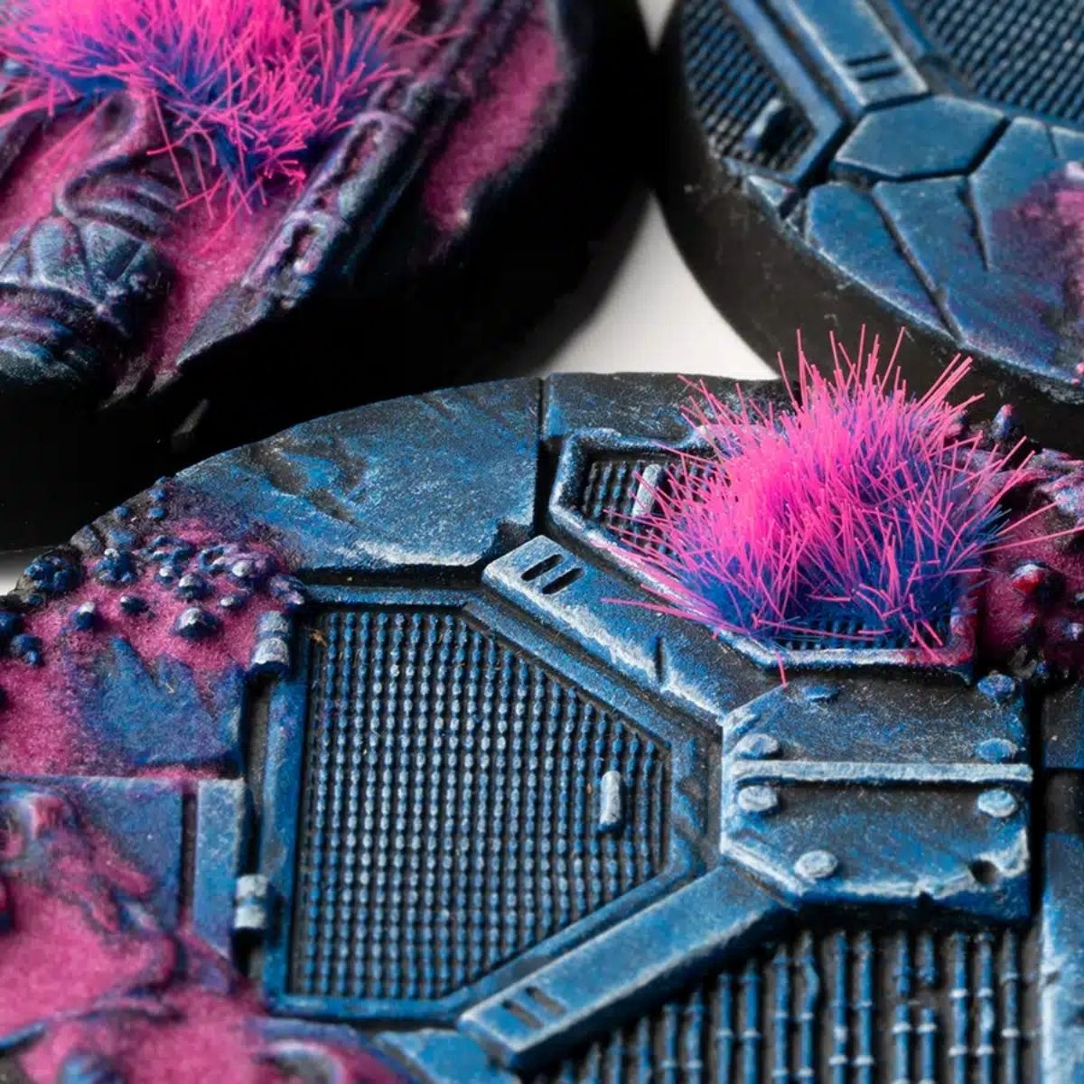 Gamers Grass Alien Infestation Bases, Round 50mm (x3)