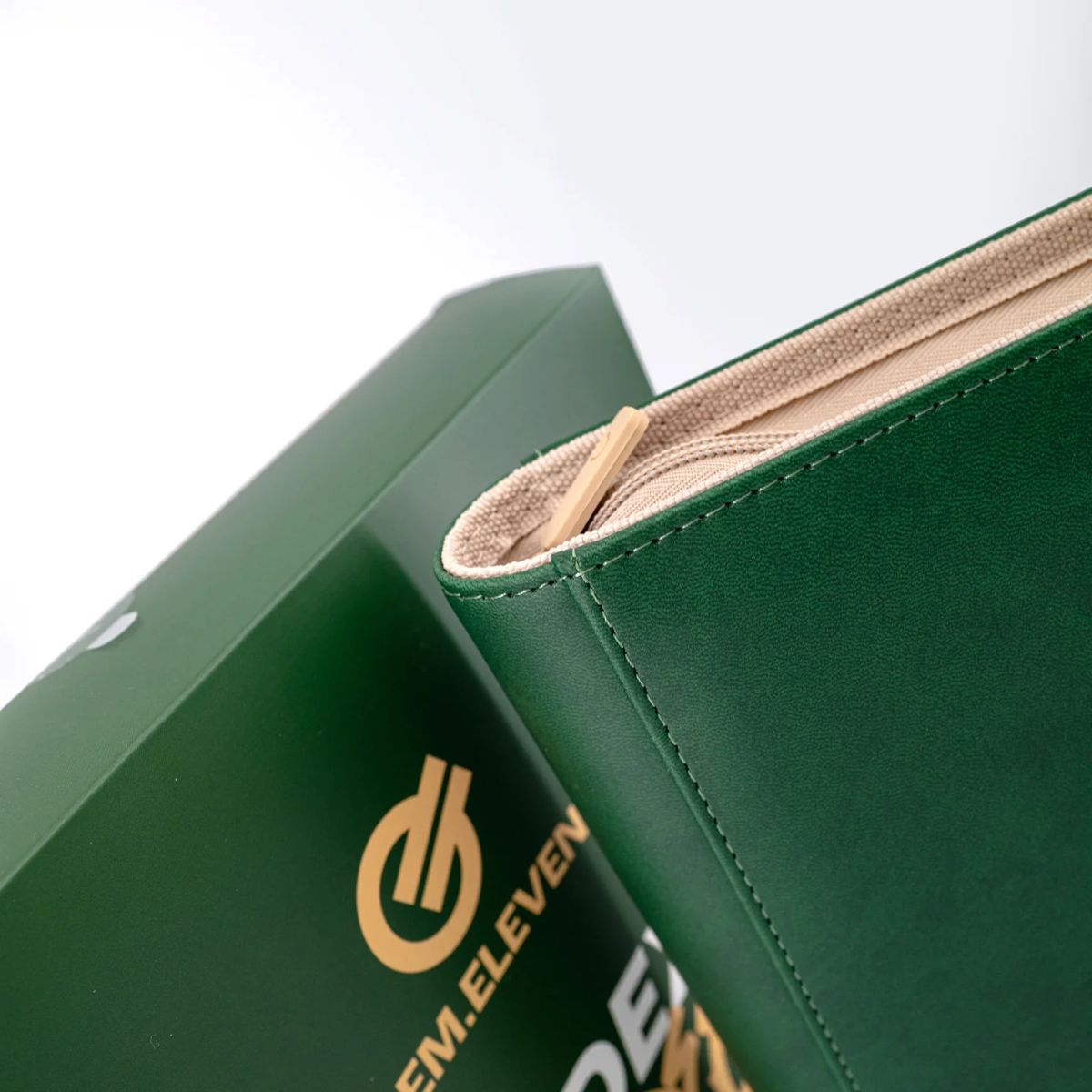 Gem.Eleven Codex Evergreen Premium 9-Pocket Binder