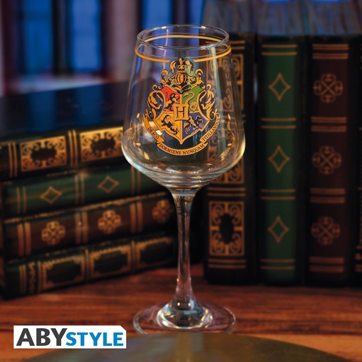 Harry Potter Stemmed Glass "Hogwarts Crest"